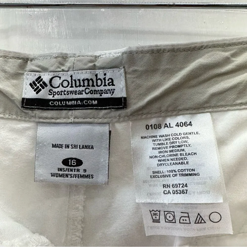 Columbia white‎ shorts women's 16 inseam of 9 lay flat waist of 18.5.